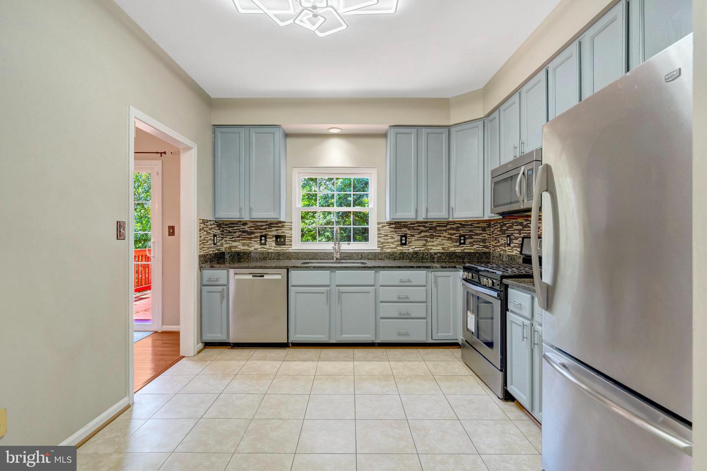 6882 RIDGE WATER CT, CENTREVILLE, Virginia 20121, 3 Bedrooms Bedrooms, ,3 BathroomsBathrooms,Residential,For sale,6882 RIDGE WATER CT,VAFX2254236 MLS # VAFX2254236