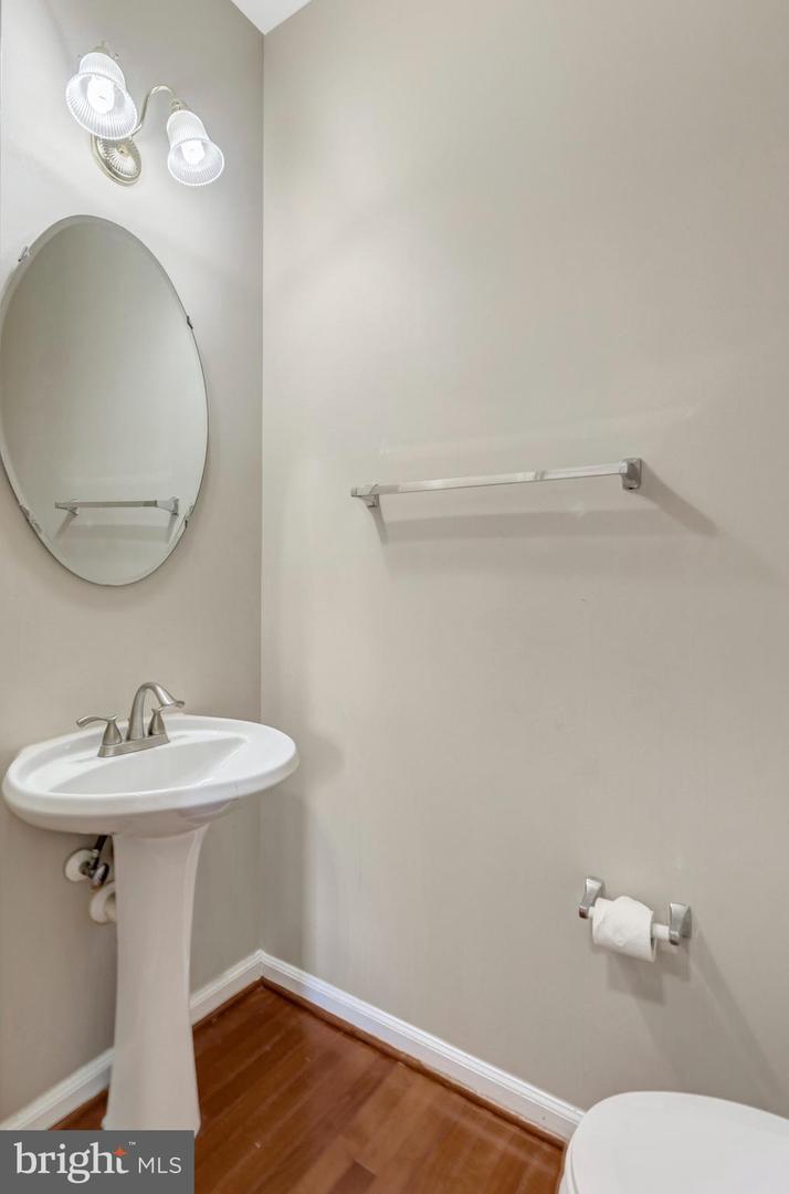 6882 RIDGE WATER CT, CENTREVILLE, Virginia 20121, 3 Bedrooms Bedrooms, ,3 BathroomsBathrooms,Residential,For sale,6882 RIDGE WATER CT,VAFX2254236 MLS # VAFX2254236