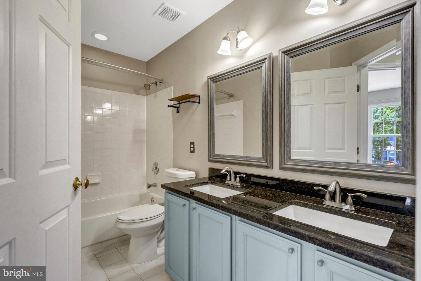 6882 RIDGE WATER CT, CENTREVILLE, Virginia 20121, 3 Bedrooms Bedrooms, ,3 BathroomsBathrooms,Residential,For sale,6882 RIDGE WATER CT,VAFX2254236 MLS # VAFX2254236