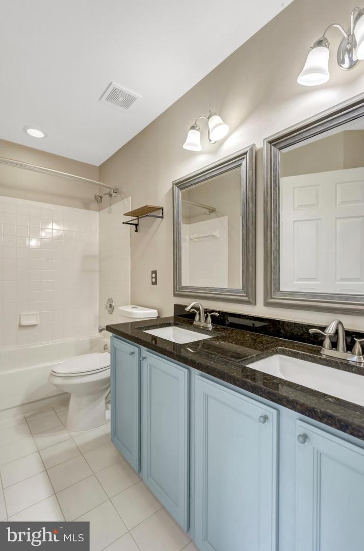 6882 RIDGE WATER CT, CENTREVILLE, Virginia 20121, 3 Bedrooms Bedrooms, ,3 BathroomsBathrooms,Residential,For sale,6882 RIDGE WATER CT,VAFX2254236 MLS # VAFX2254236