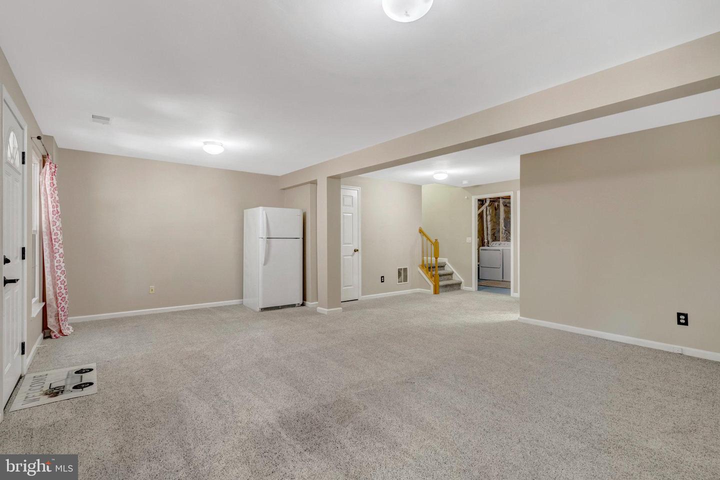 6882 RIDGE WATER CT, CENTREVILLE, Virginia 20121, 3 Bedrooms Bedrooms, ,3 BathroomsBathrooms,Residential,For sale,6882 RIDGE WATER CT,VAFX2254236 MLS # VAFX2254236