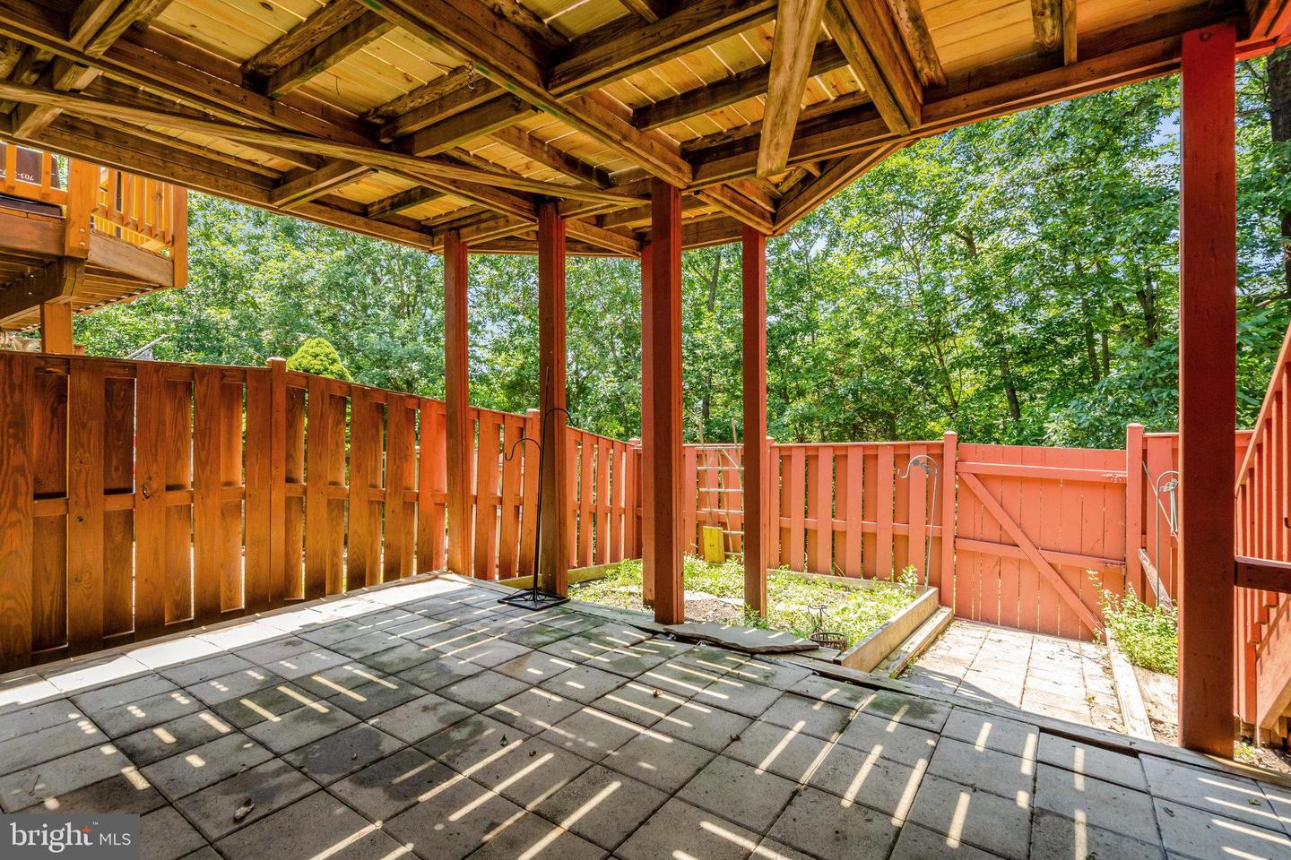 6882 RIDGE WATER CT, CENTREVILLE, Virginia 20121, 3 Bedrooms Bedrooms, ,3 BathroomsBathrooms,Residential,For sale,6882 RIDGE WATER CT,VAFX2254236 MLS # VAFX2254236
