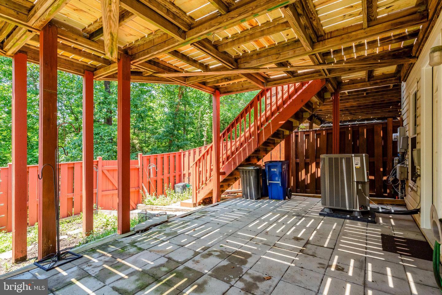 6882 RIDGE WATER CT, CENTREVILLE, Virginia 20121, 3 Bedrooms Bedrooms, ,3 BathroomsBathrooms,Residential,For sale,6882 RIDGE WATER CT,VAFX2254236 MLS # VAFX2254236