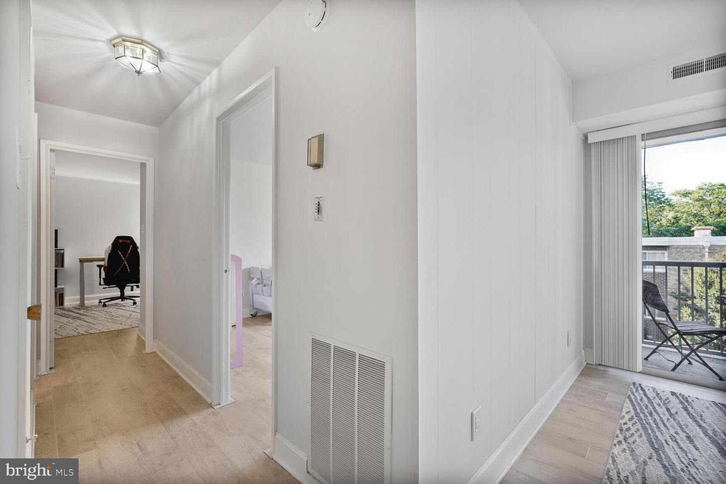 2910 KINGS CHAPEL RD #04/15, FALLS CHURCH, Virginia 22042, 2 Bedrooms Bedrooms, 3 Rooms Rooms,1 BathroomBathrooms,Residential,For sale,2910 KINGS CHAPEL RD #04/15,VAFX2254272 MLS # VAFX2254272