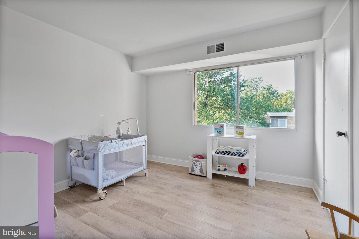 2910 KINGS CHAPEL RD #04/15, FALLS CHURCH, Virginia 22042, 2 Bedrooms Bedrooms, 3 Rooms Rooms,1 BathroomBathrooms,Residential,For sale,2910 KINGS CHAPEL RD #04/15,VAFX2254272 MLS # VAFX2254272