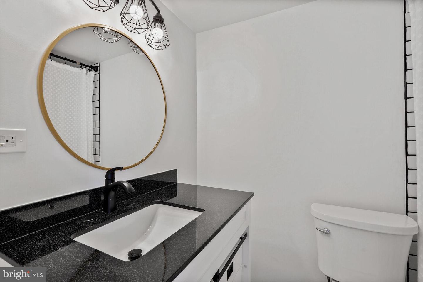 2910 KINGS CHAPEL RD #04/15, FALLS CHURCH, Virginia 22042, 2 Bedrooms Bedrooms, 3 Rooms Rooms,1 BathroomBathrooms,Residential,For sale,2910 KINGS CHAPEL RD #04/15,VAFX2254272 MLS # VAFX2254272