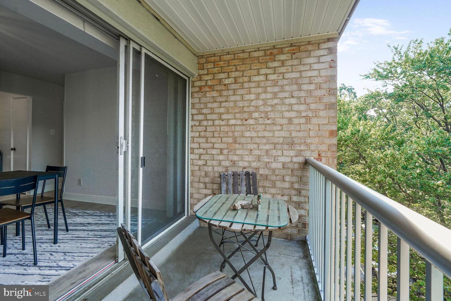 2910 KINGS CHAPEL RD #04/15, FALLS CHURCH, Virginia 22042, 2 Bedrooms Bedrooms, 3 Rooms Rooms,1 BathroomBathrooms,Residential,For sale,2910 KINGS CHAPEL RD #04/15,VAFX2254272 MLS # VAFX2254272