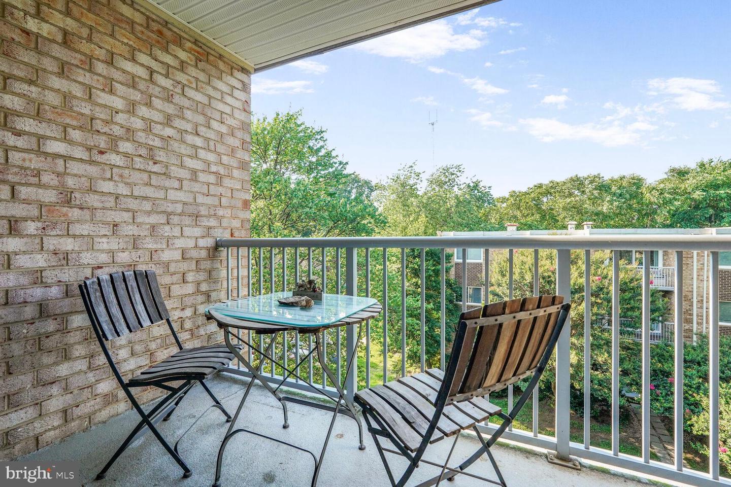2910 KINGS CHAPEL RD #04/15, FALLS CHURCH, Virginia 22042, 2 Bedrooms Bedrooms, 3 Rooms Rooms,1 BathroomBathrooms,Residential,For sale,2910 KINGS CHAPEL RD #04/15,VAFX2254272 MLS # VAFX2254272