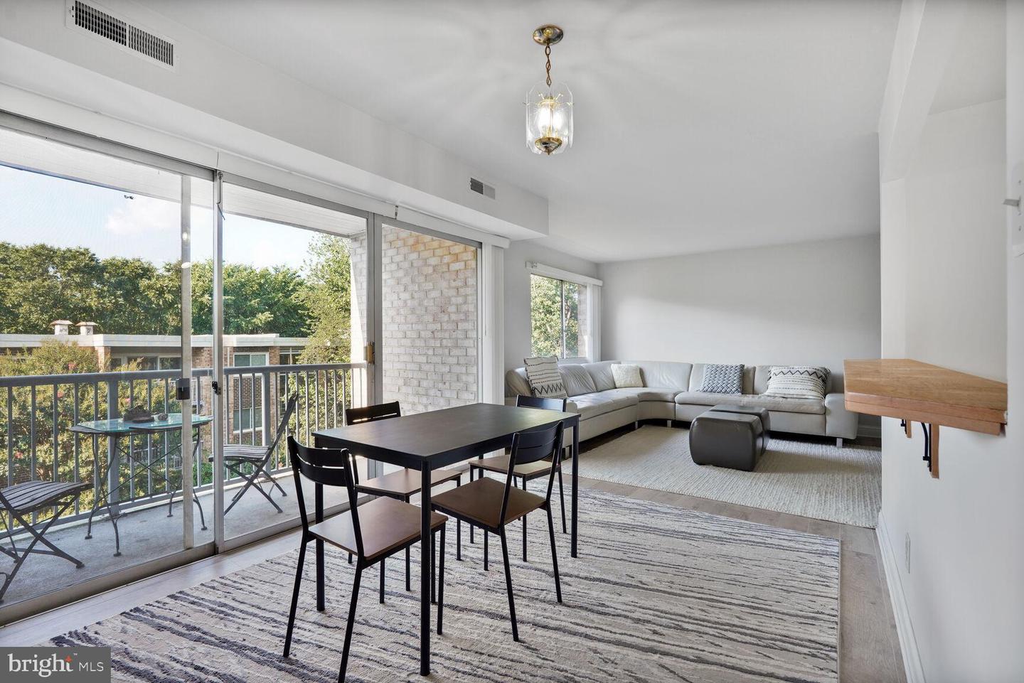 2910 KINGS CHAPEL RD #04/15, FALLS CHURCH, Virginia 22042, 2 Bedrooms Bedrooms, 3 Rooms Rooms,1 BathroomBathrooms,Residential,For sale,2910 KINGS CHAPEL RD #04/15,VAFX2254272 MLS # VAFX2254272