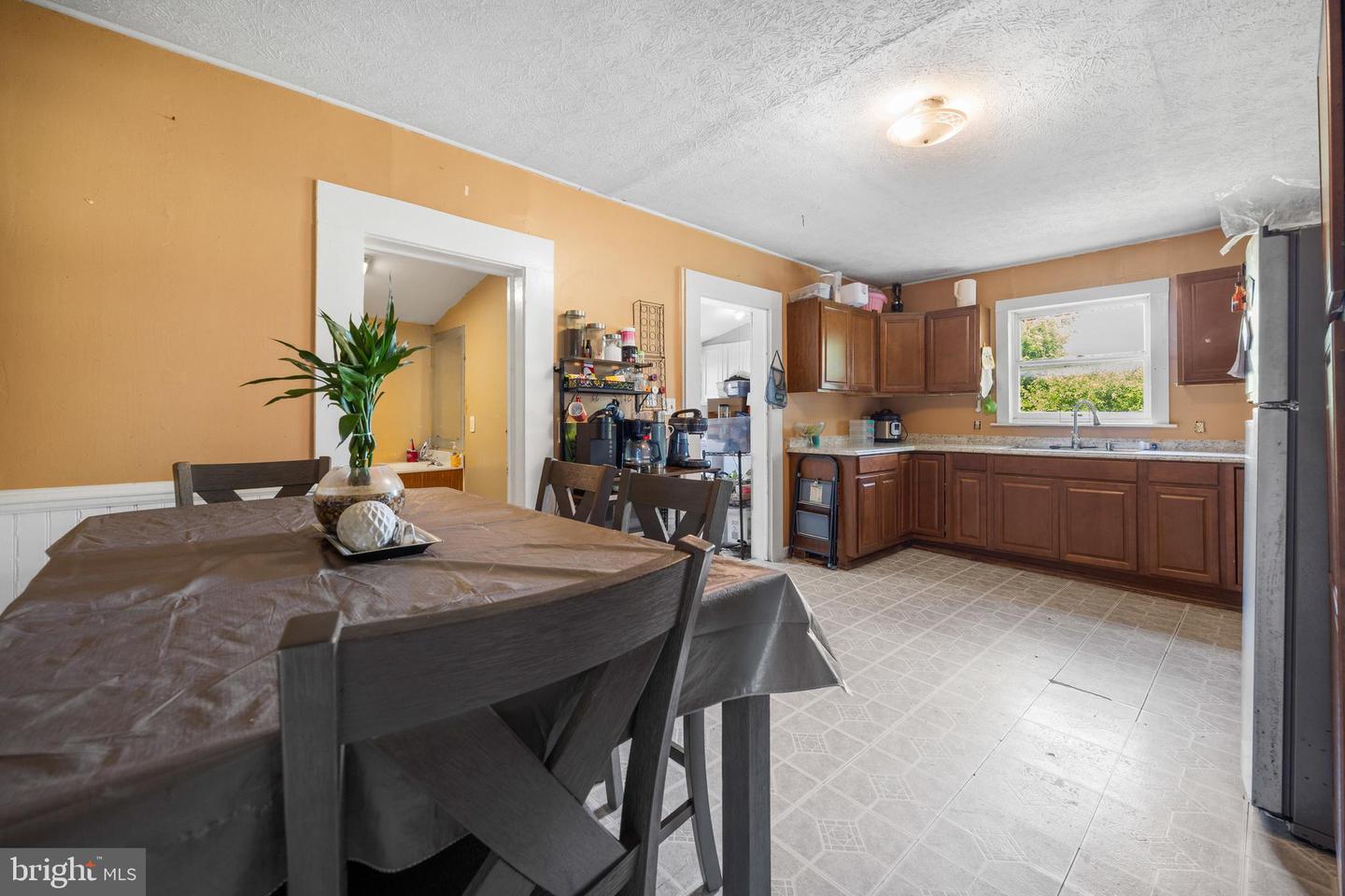 263 SECOND AVE, MOUNT JACKSON, Virginia 22842, 3 Bedrooms Bedrooms, ,2 BathroomsBathrooms,Residential,For sale,263 SECOND AVE,VASH2011944 MLS # VASH2011944