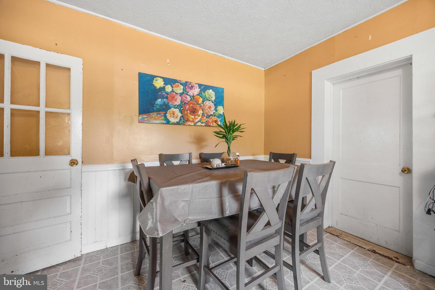 263 SECOND AVE, MOUNT JACKSON, Virginia 22842, 3 Bedrooms Bedrooms, ,2 BathroomsBathrooms,Residential,For sale,263 SECOND AVE,VASH2011944 MLS # VASH2011944