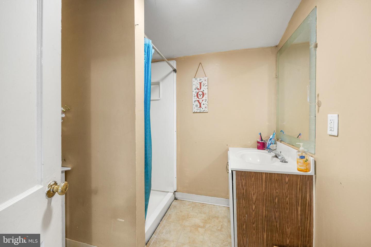 263 SECOND AVE, MOUNT JACKSON, Virginia 22842, 3 Bedrooms Bedrooms, ,2 BathroomsBathrooms,Residential,For sale,263 SECOND AVE,VASH2011944 MLS # VASH2011944