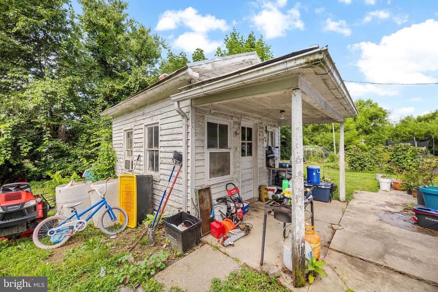 263 SECOND AVE, MOUNT JACKSON, Virginia 22842, 3 Bedrooms Bedrooms, ,2 BathroomsBathrooms,Residential,For sale,263 SECOND AVE,VASH2011944 MLS # VASH2011944