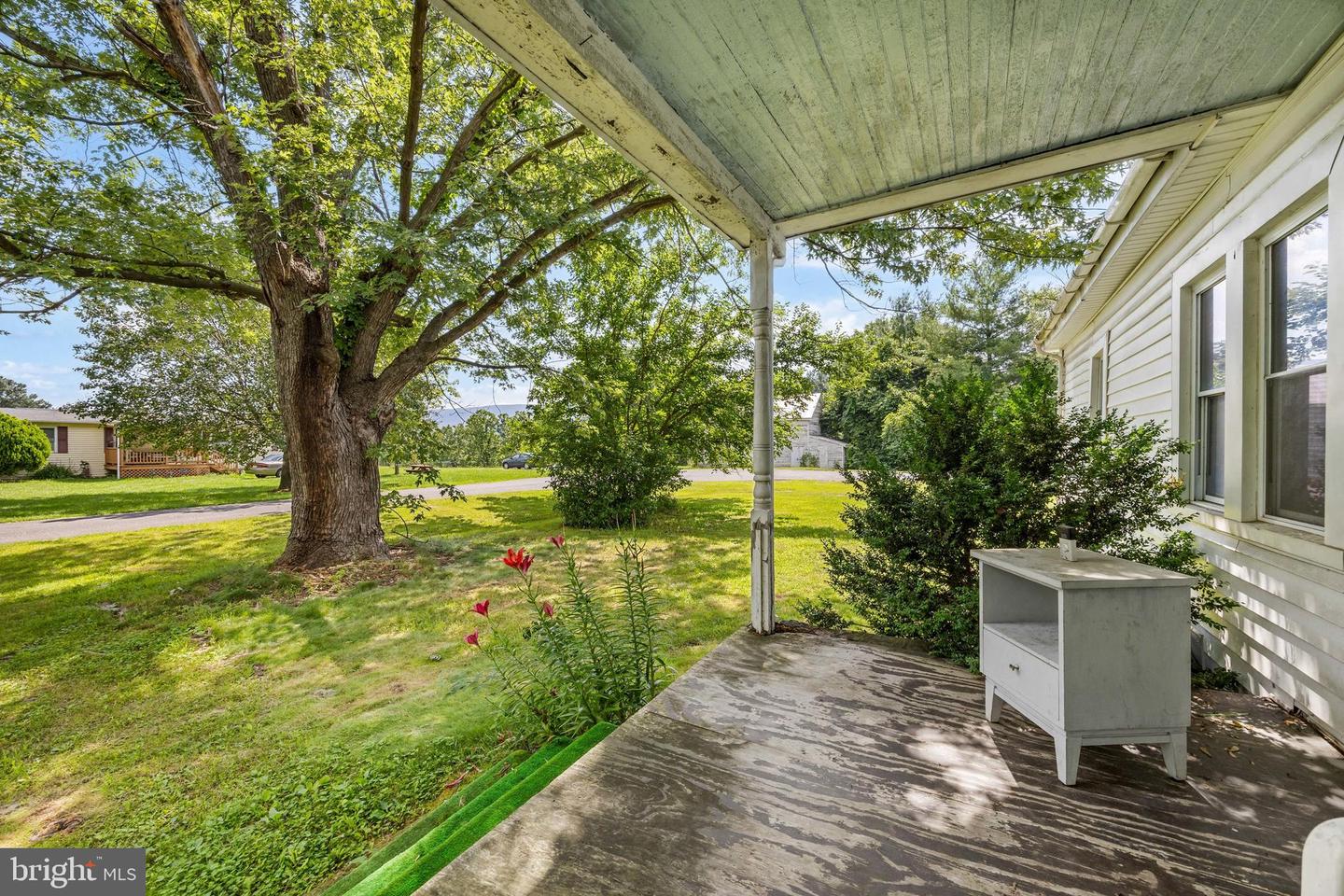 263 SECOND AVE, MOUNT JACKSON, Virginia 22842, 3 Bedrooms Bedrooms, ,2 BathroomsBathrooms,Residential,For sale,263 SECOND AVE,VASH2011944 MLS # VASH2011944