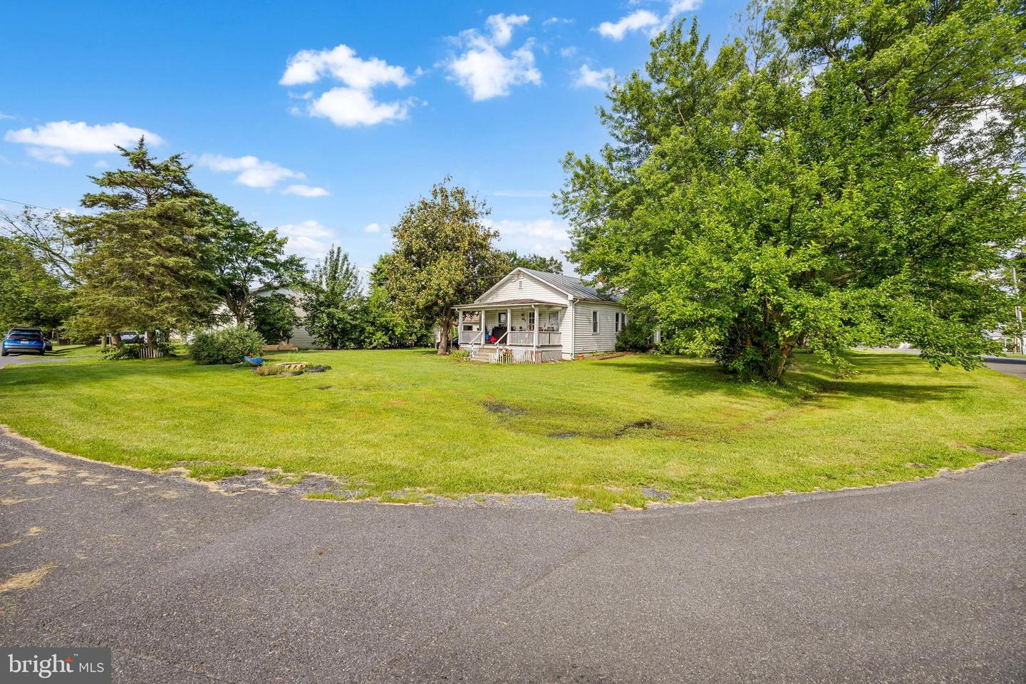 263 SECOND AVE, MOUNT JACKSON, Virginia 22842, 3 Bedrooms Bedrooms, ,2 BathroomsBathrooms,Residential,For sale,263 SECOND AVE,VASH2011944 MLS # VASH2011944
