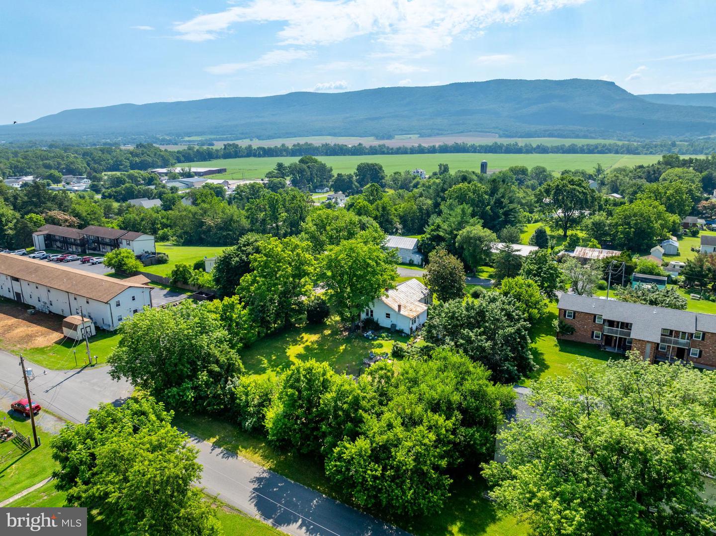263 SECOND AVE, MOUNT JACKSON, Virginia 22842, 3 Bedrooms Bedrooms, ,2 BathroomsBathrooms,Residential,For sale,263 SECOND AVE,VASH2011944 MLS # VASH2011944
