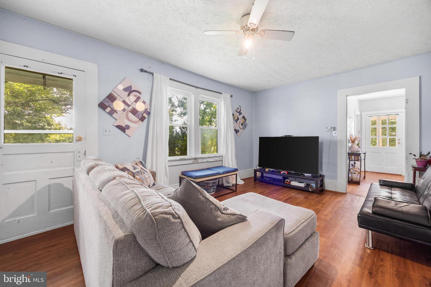 263 SECOND AVE, MOUNT JACKSON, Virginia 22842, 3 Bedrooms Bedrooms, ,2 BathroomsBathrooms,Residential,For sale,263 SECOND AVE,VASH2011944 MLS # VASH2011944