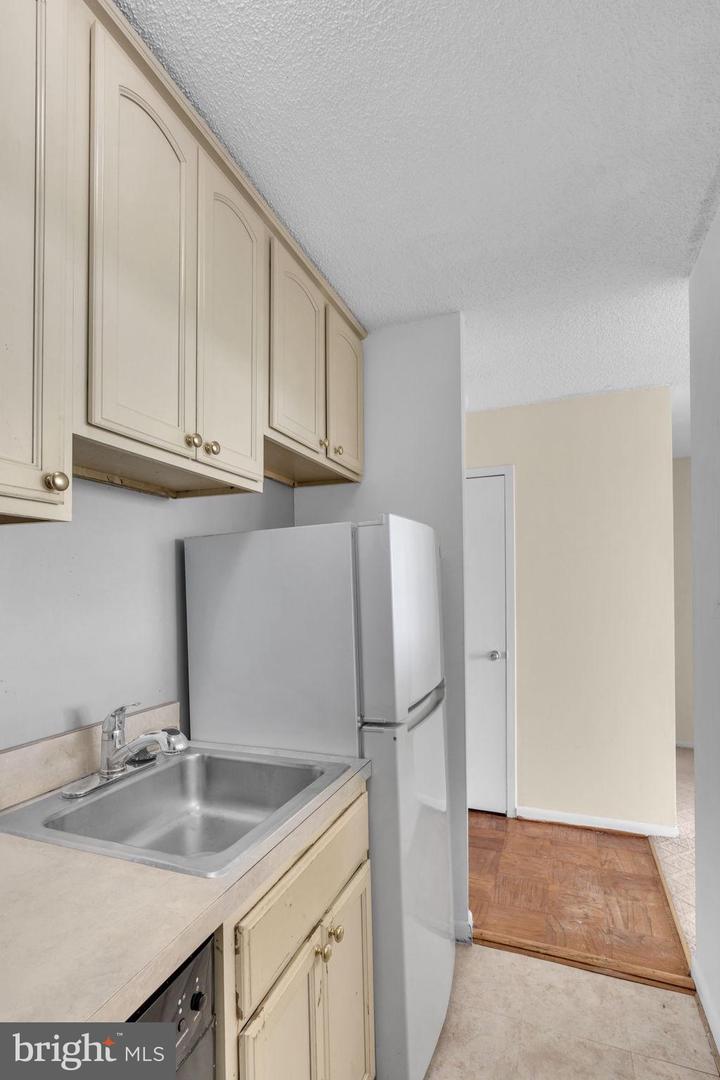 2500 N VAN DORN ST #1409, ALEXANDRIA, Virginia 22302, 1 Bedroom Bedrooms, ,1 BathroomBathrooms,Residential,For sale,2500 N VAN DORN ST #1409,VAAX2047288 MLS # VAAX2047288