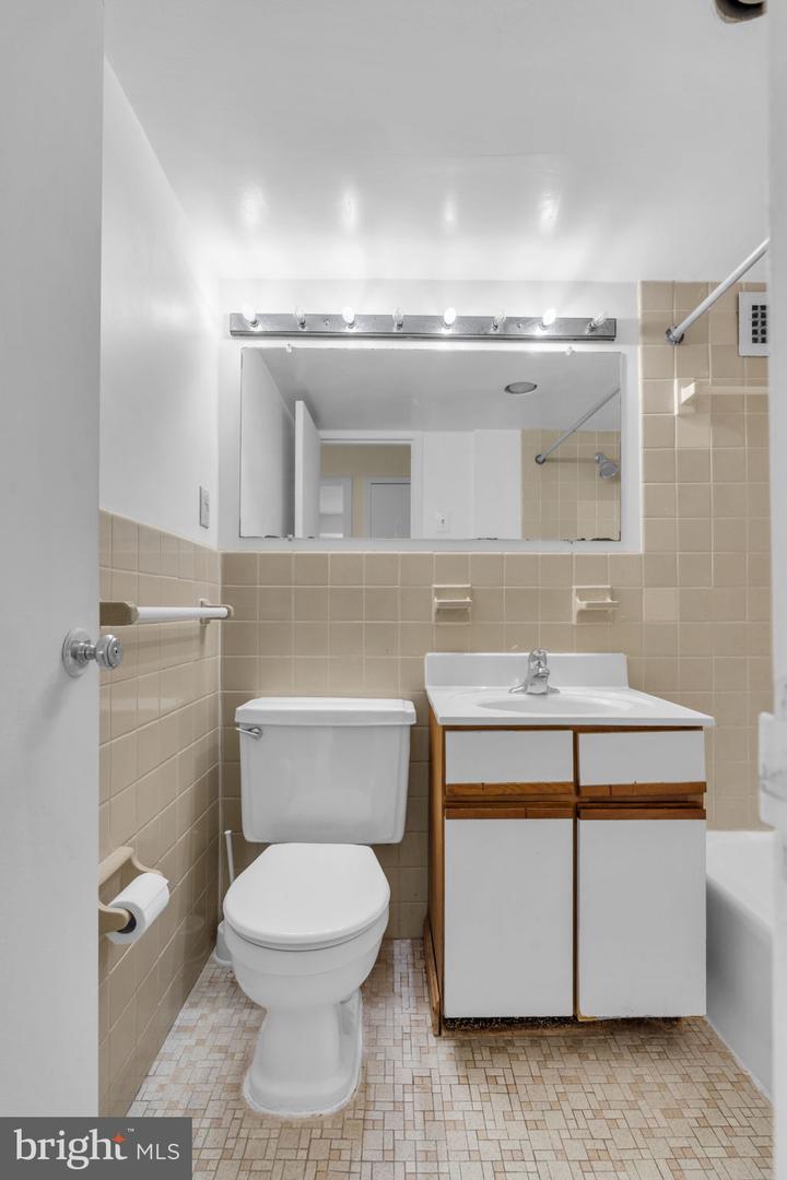 2500 N VAN DORN ST #1409, ALEXANDRIA, Virginia 22302, 1 Bedroom Bedrooms, ,1 BathroomBathrooms,Residential,For sale,2500 N VAN DORN ST #1409,VAAX2047288 MLS # VAAX2047288