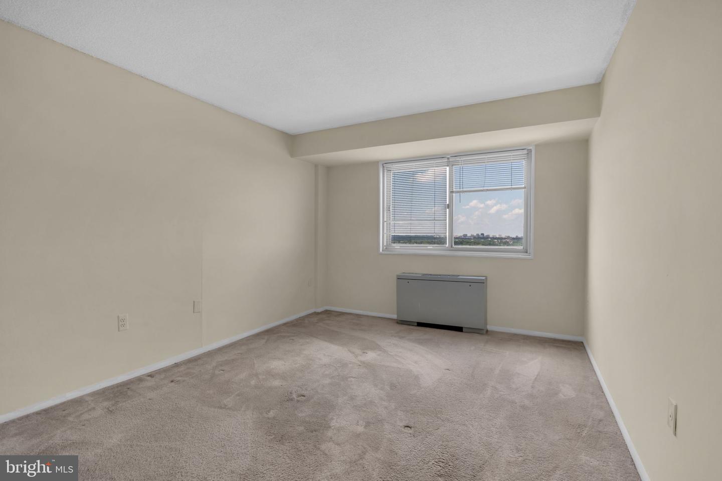 2500 N VAN DORN ST #1409, ALEXANDRIA, Virginia 22302, 1 Bedroom Bedrooms, ,1 BathroomBathrooms,Residential,For sale,2500 N VAN DORN ST #1409,VAAX2047288 MLS # VAAX2047288