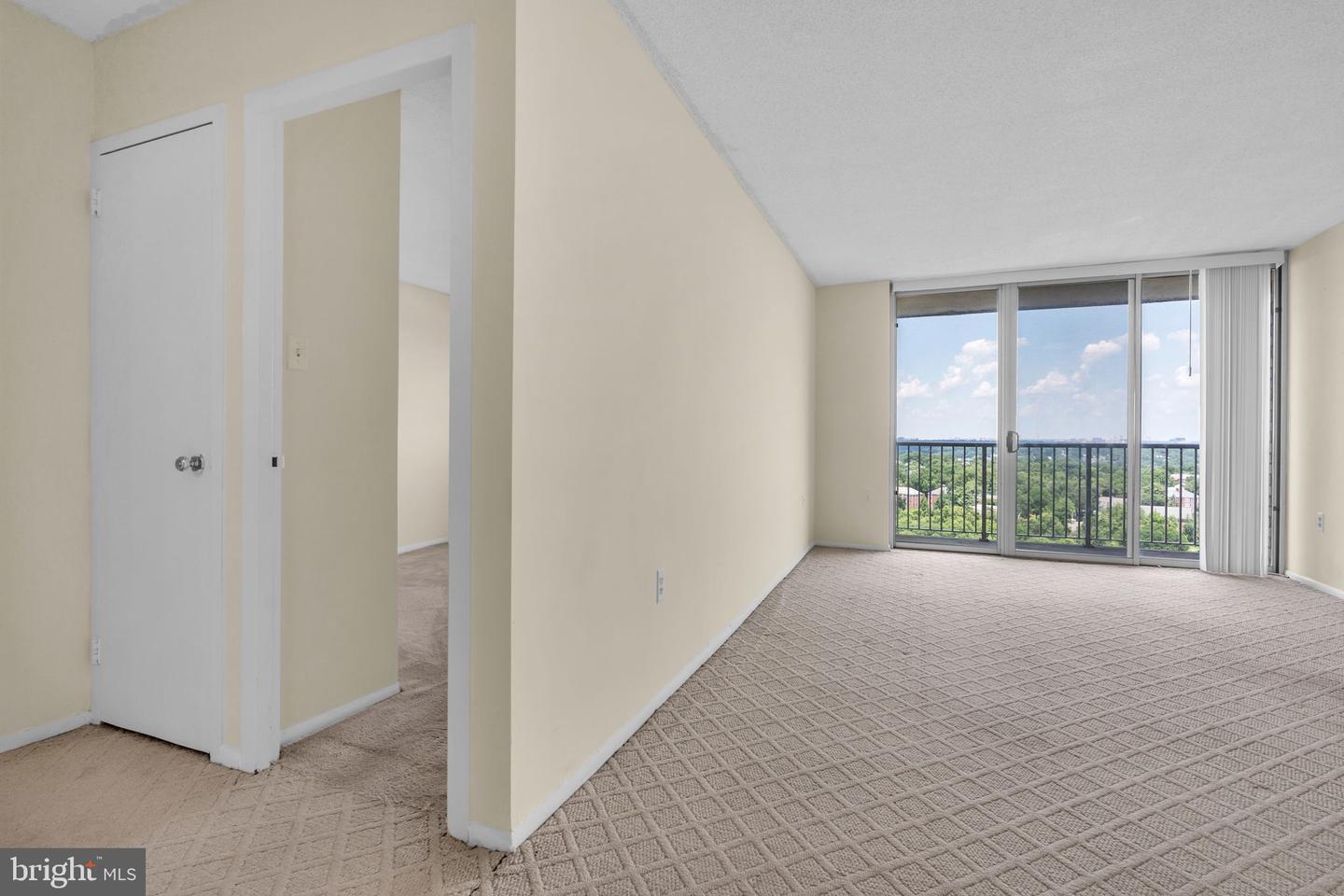 2500 N VAN DORN ST #1409, ALEXANDRIA, Virginia 22302, 1 Bedroom Bedrooms, ,1 BathroomBathrooms,Residential,For sale,2500 N VAN DORN ST #1409,VAAX2047288 MLS # VAAX2047288