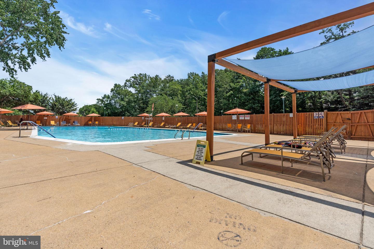 2500 N VAN DORN ST #1409, ALEXANDRIA, Virginia 22302, 1 Bedroom Bedrooms, ,1 BathroomBathrooms,Residential,For sale,2500 N VAN DORN ST #1409,VAAX2047288 MLS # VAAX2047288