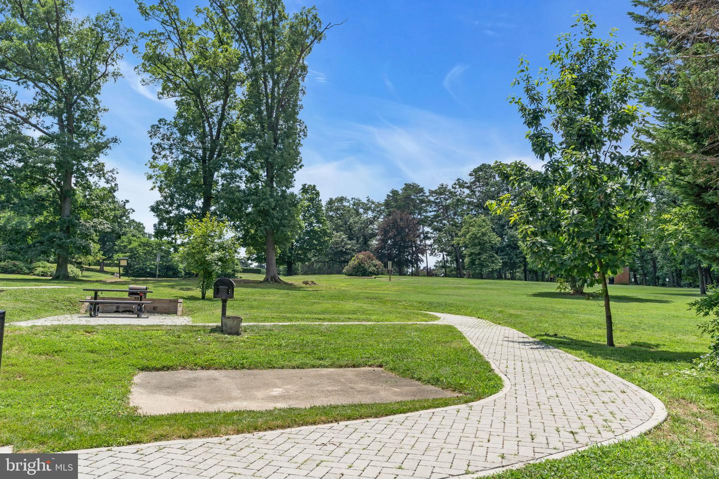 2500 N VAN DORN ST #1409, ALEXANDRIA, Virginia 22302, 1 Bedroom Bedrooms, ,1 BathroomBathrooms,Residential,For sale,2500 N VAN DORN ST #1409,VAAX2047288 MLS # VAAX2047288