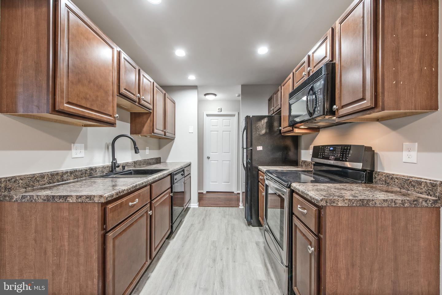 8374 BUTTRESS LN #304, MANASSAS, Virginia 20110, 2 Bedrooms Bedrooms, ,2 BathroomsBathrooms,Residential,For sale,8374 BUTTRESS LN #304,VAMN2008648 MLS # VAMN2008648