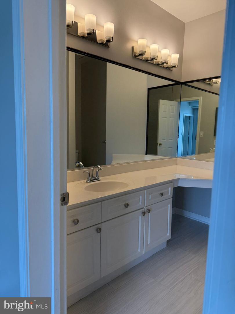 2203 WESTCOURT LN #304, HERNDON, Virginia 20170, 2 Bedrooms Bedrooms, ,2 BathroomsBathrooms,Residential,For sale,2203 WESTCOURT LN #304,VAFX2254302 MLS # VAFX2254302