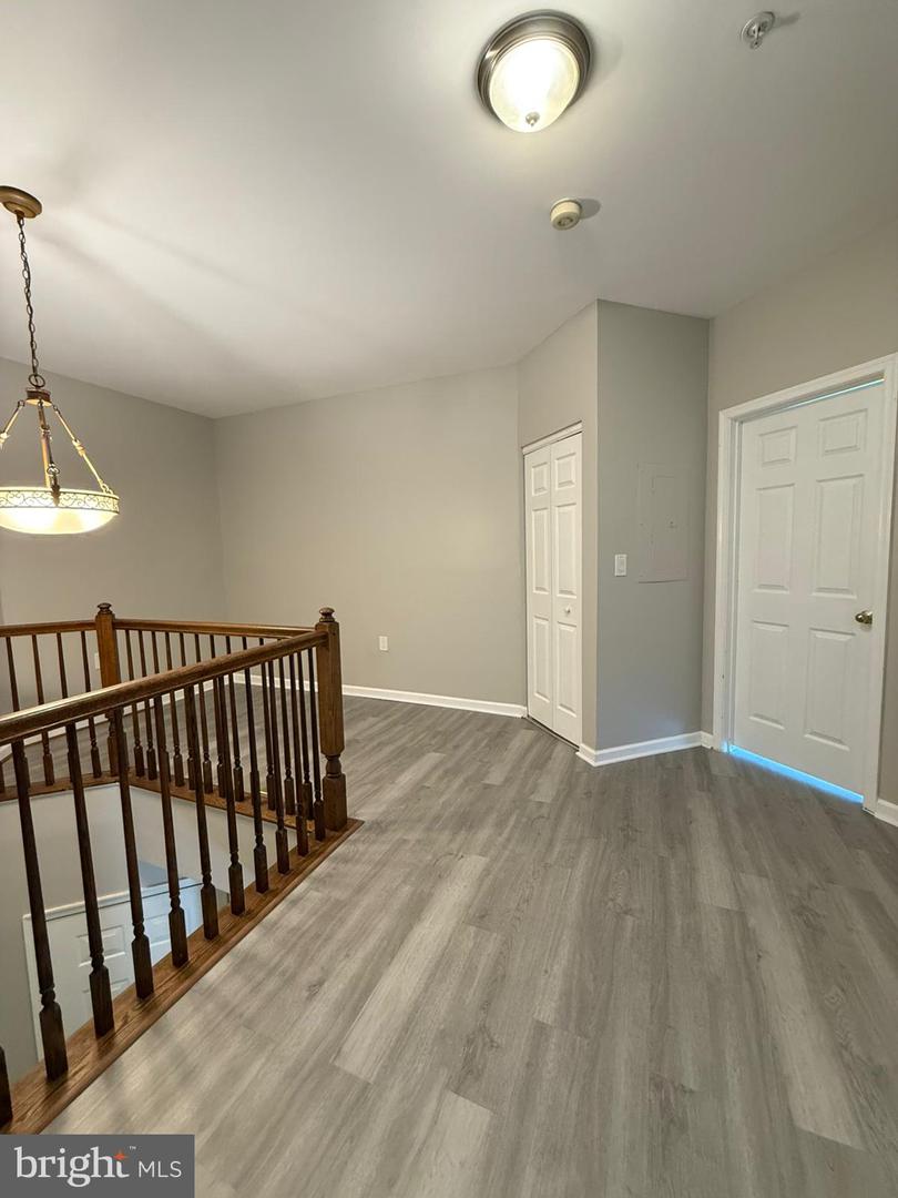 2203 WESTCOURT LN #304, HERNDON, Virginia 20170, 2 Bedrooms Bedrooms, ,2 BathroomsBathrooms,Residential,For sale,2203 WESTCOURT LN #304,VAFX2254302 MLS # VAFX2254302