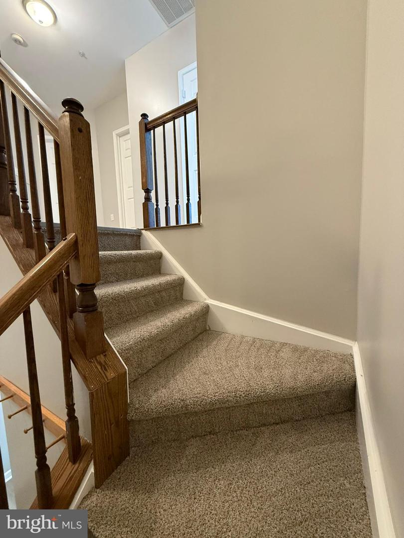 2203 WESTCOURT LN #304, HERNDON, Virginia 20170, 2 Bedrooms Bedrooms, ,2 BathroomsBathrooms,Residential,For sale,2203 WESTCOURT LN #304,VAFX2254302 MLS # VAFX2254302