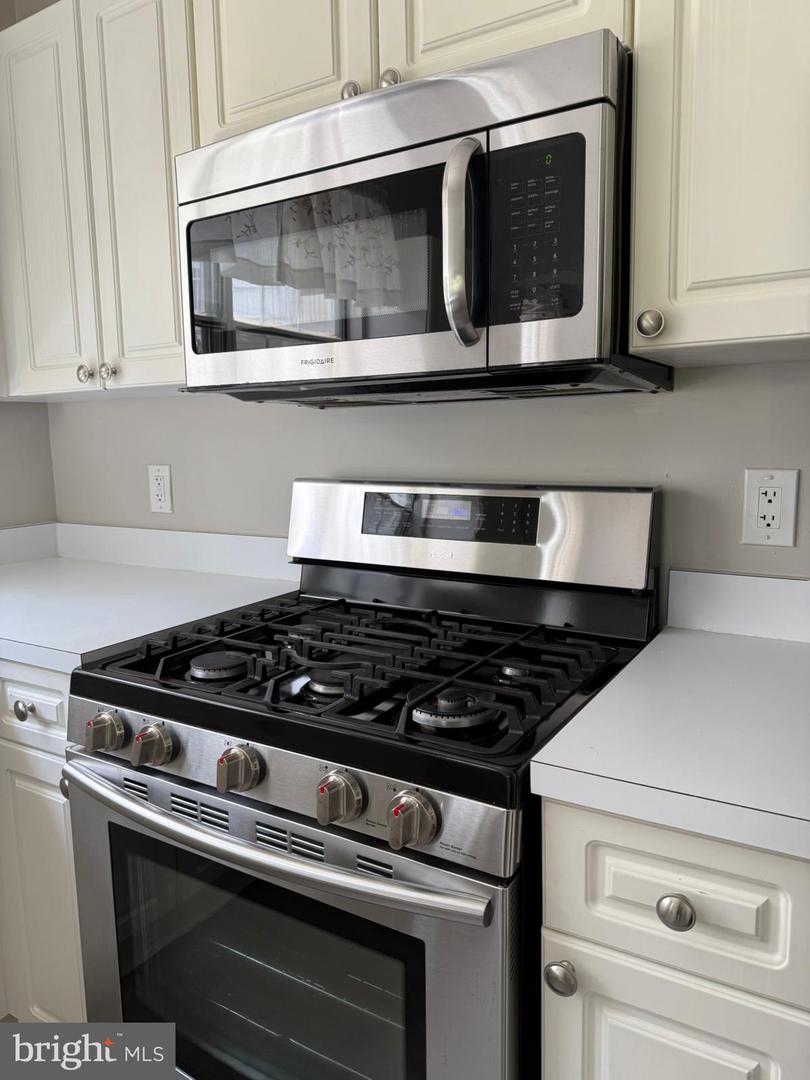 2203 WESTCOURT LN #304, HERNDON, Virginia 20170, 2 Bedrooms Bedrooms, ,2 BathroomsBathrooms,Residential,For sale,2203 WESTCOURT LN #304,VAFX2254302 MLS # VAFX2254302