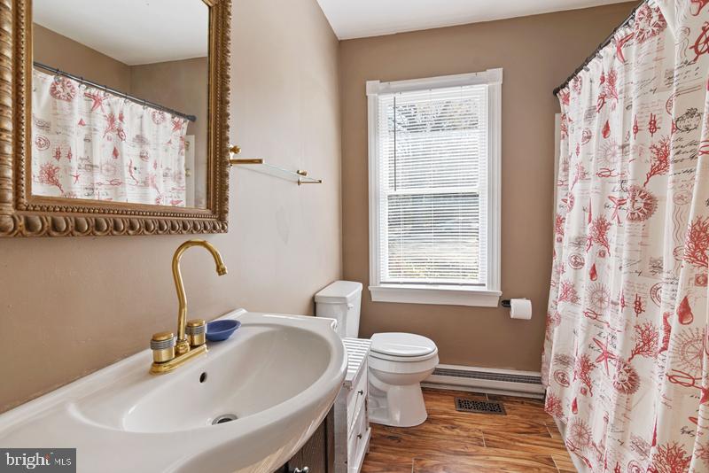 152 SWANN COURT, REEDVILLE, Virginia 22539, 5 Bedrooms Bedrooms, ,5 BathroomsBathrooms,Residential,For sale,152 SWANN COURT,VANV2001672 MLS # VANV2001672