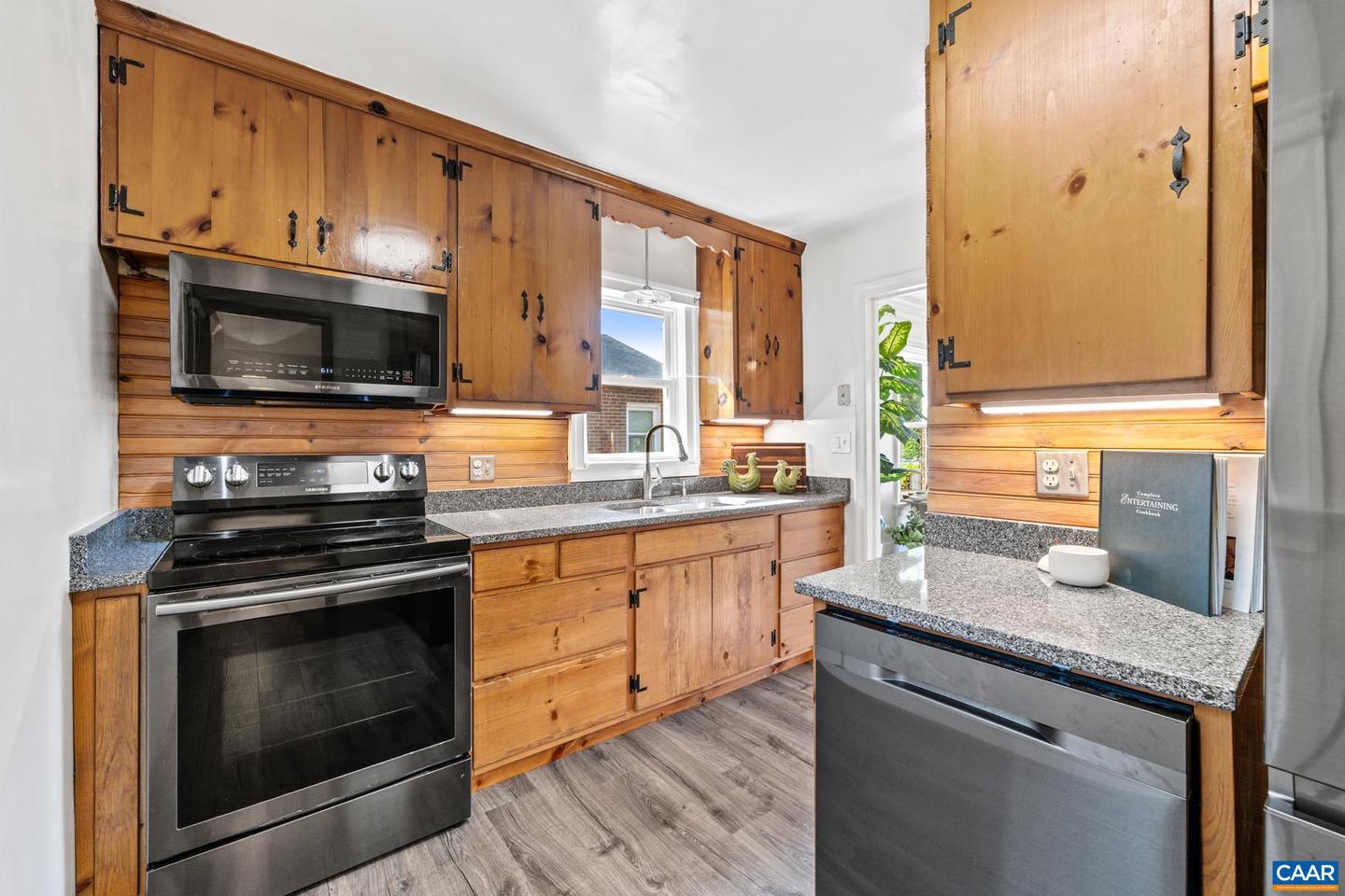 1211 RIVER VISTA AVE, CHARLOTTESVILLE, Virginia 22901, 2 Bedrooms Bedrooms, ,1 BathroomBathrooms,Residential,For sale,1211 RIVER VISTA AVE,666514 MLS # 666514