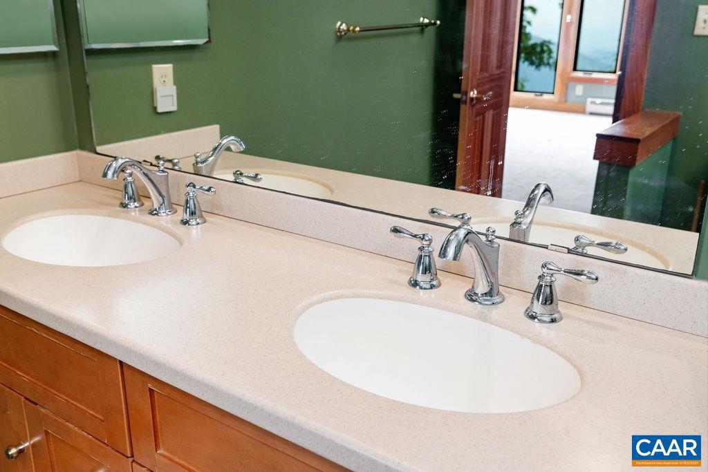 788 DEVILS KNOB LOOP, ROSELAND, Virginia 22967, 4 Bedrooms Bedrooms, ,3 BathroomsBathrooms,Residential,For sale,788 DEVILS KNOB LOOP,666518 MLS # 666518