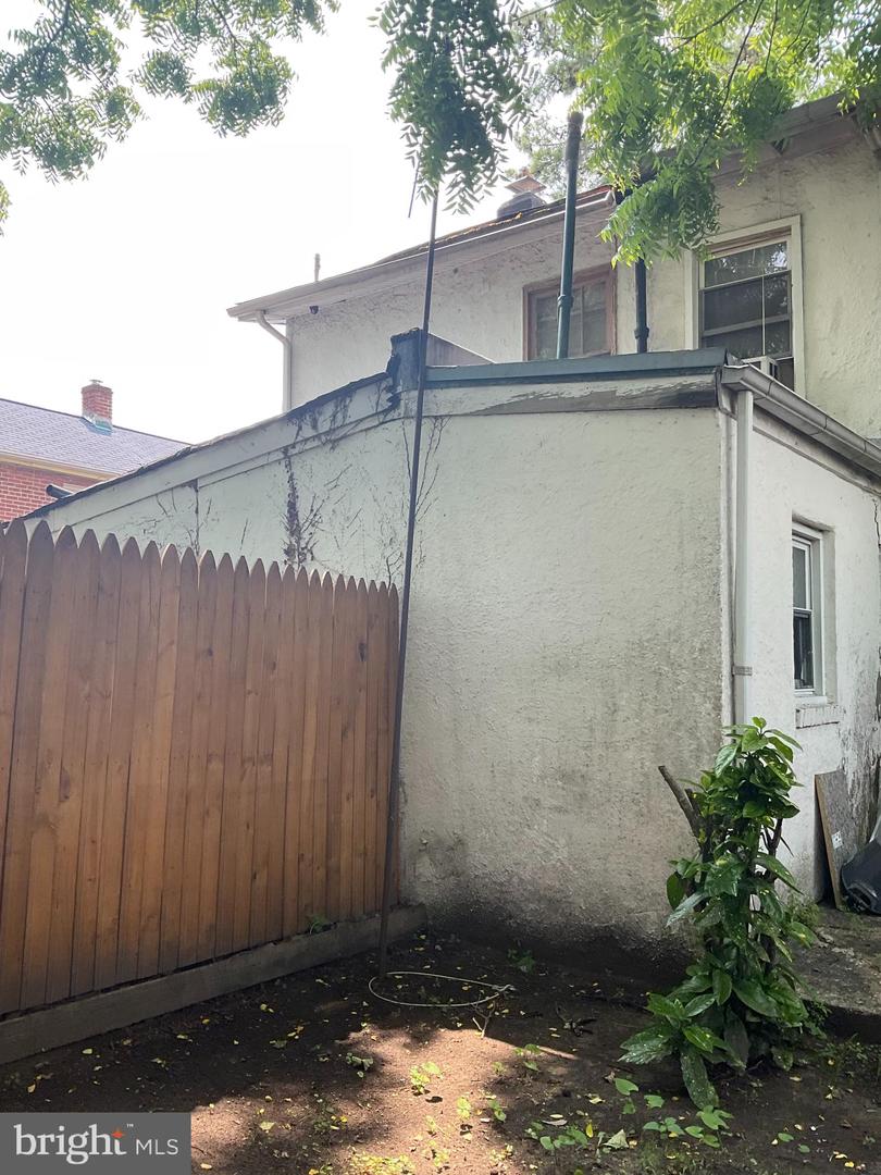 4702 MEADE ST NE, WASHINGTON, District Of Columbia 20019, 2 Bedrooms Bedrooms, ,1 BathroomBathrooms,Residential,For sale,4702 MEADE ST NE,DCDC2209468 MLS # DCDC2209468
