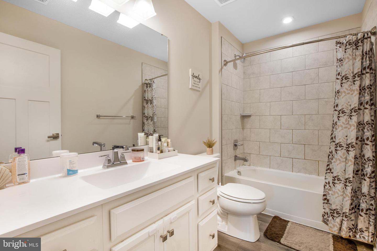 484 BRIDGEPOINT DR, FREDERICKSBURG, Virginia 22405, 4 Bedrooms Bedrooms, ,3 BathroomsBathrooms,Residential,For sale,484 BRIDGEPOINT DR,VAST2040612 MLS # VAST2040612