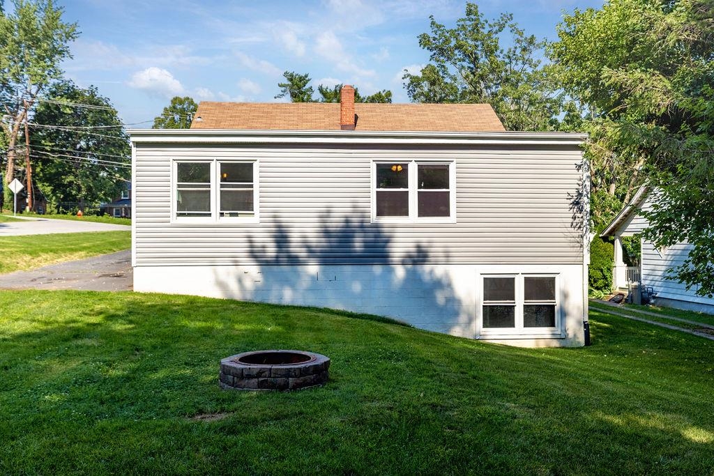 112 LEE ST, STAUNTON, Virginia 24401, 4 Bedrooms Bedrooms, ,2 BathroomsBathrooms,Residential,112 LEE ST,666521 MLS # 666521