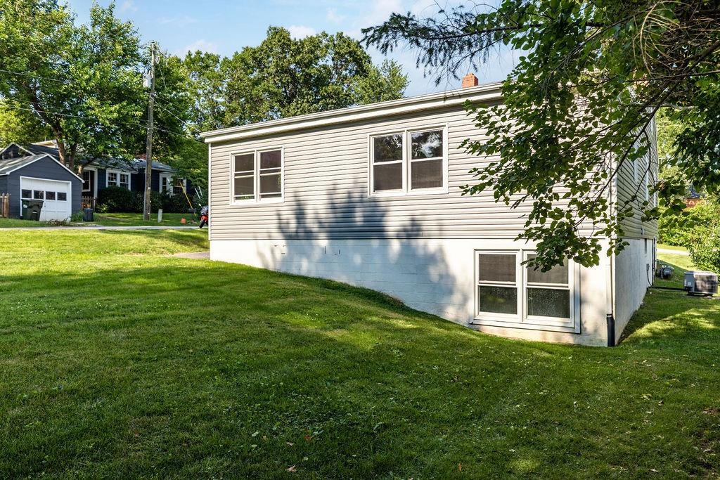 112 LEE ST, STAUNTON, Virginia 24401, 4 Bedrooms Bedrooms, ,2 BathroomsBathrooms,Residential,112 LEE ST,666521 MLS # 666521
