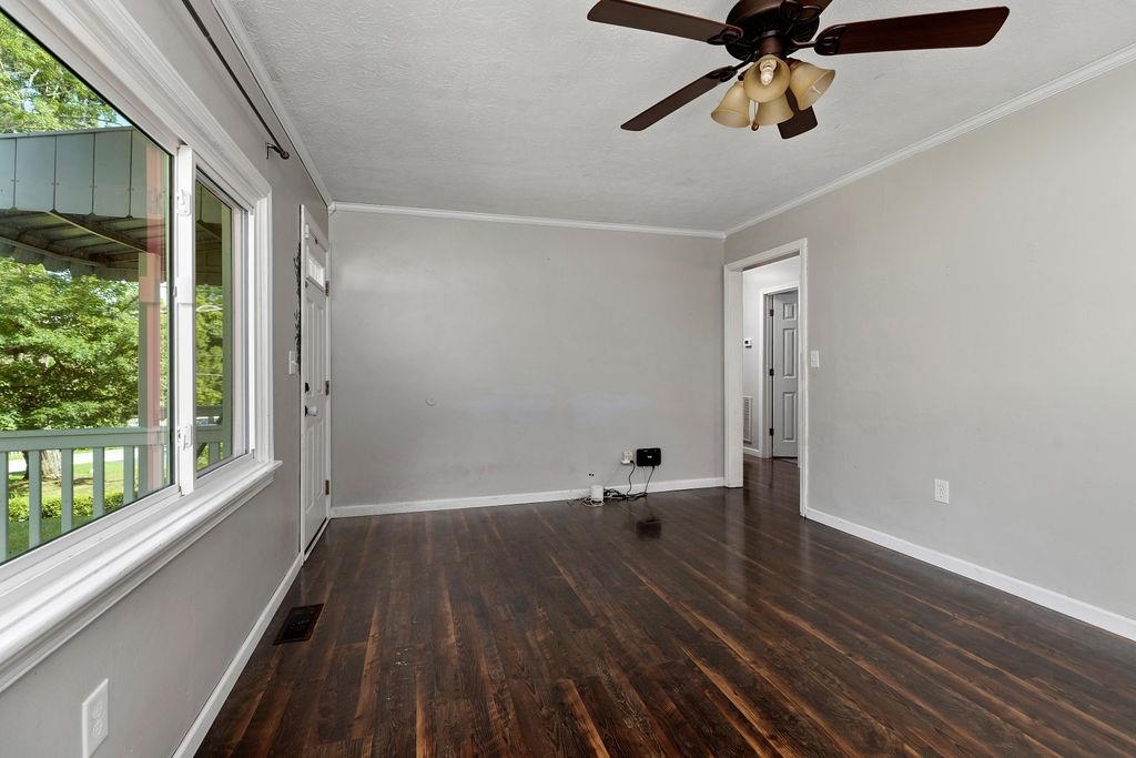 112 LEE ST, STAUNTON, Virginia 24401, 4 Bedrooms Bedrooms, ,2 BathroomsBathrooms,Residential,112 LEE ST,666521 MLS # 666521
