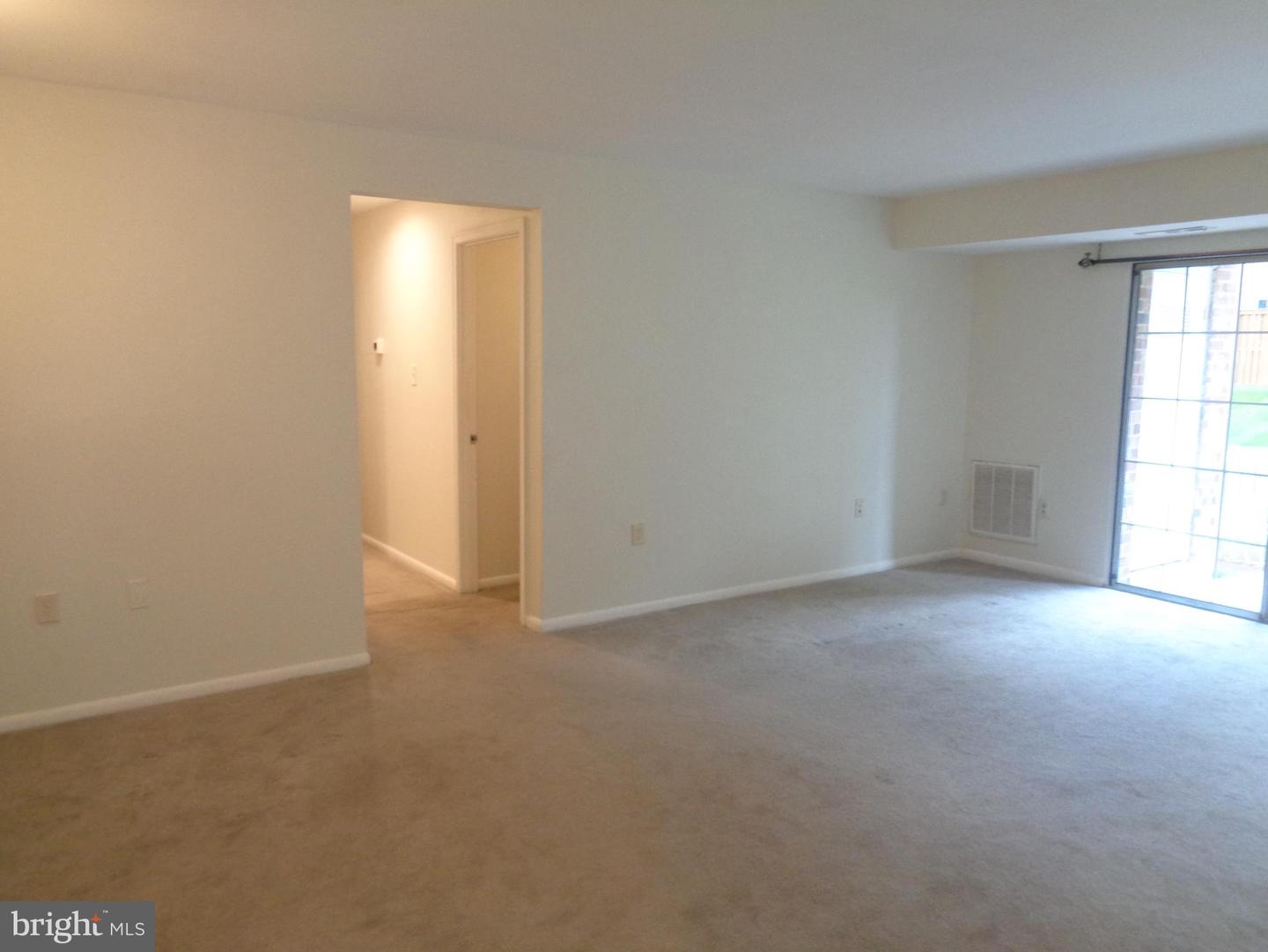 1954 KENNEDY DR #104, MCLEAN, Virginia 22102, 2 Bedrooms Bedrooms, ,1 BathroomBathrooms,Residential,For sale,1954 KENNEDY DR #104,VAFX2238894 MLS # VAFX2238894