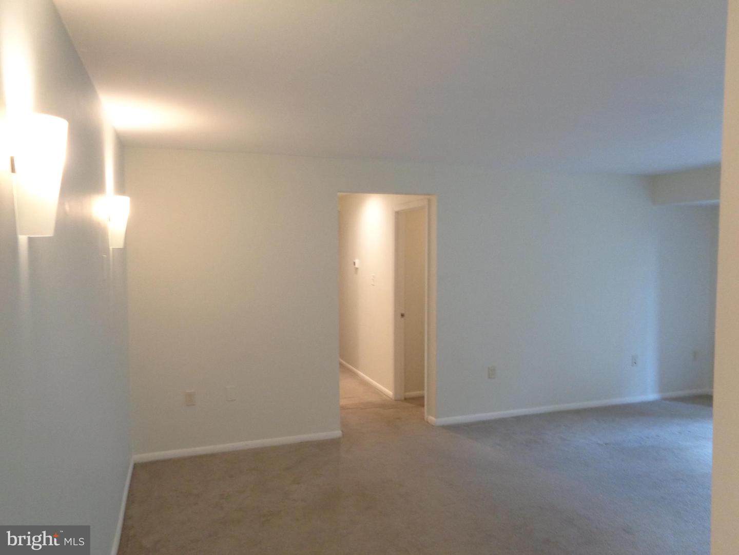 1954 KENNEDY DR #104, MCLEAN, Virginia 22102, 2 Bedrooms Bedrooms, ,1 BathroomBathrooms,Residential,For sale,1954 KENNEDY DR #104,VAFX2238894 MLS # VAFX2238894