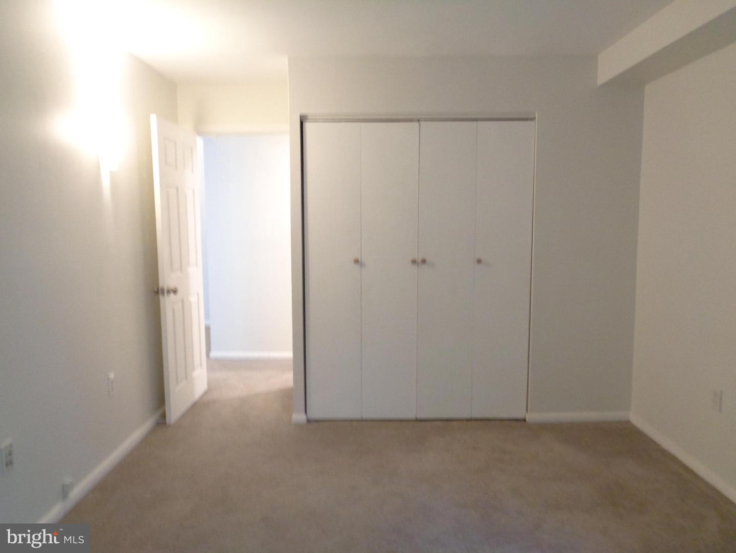 1954 KENNEDY DR #104, MCLEAN, Virginia 22102, 2 Bedrooms Bedrooms, ,1 BathroomBathrooms,Residential,For sale,1954 KENNEDY DR #104,VAFX2238894 MLS # VAFX2238894