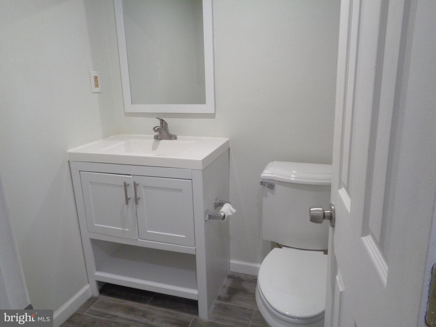 1954 KENNEDY DR #104, MCLEAN, Virginia 22102, 2 Bedrooms Bedrooms, ,1 BathroomBathrooms,Residential,For sale,1954 KENNEDY DR #104,VAFX2238894 MLS # VAFX2238894