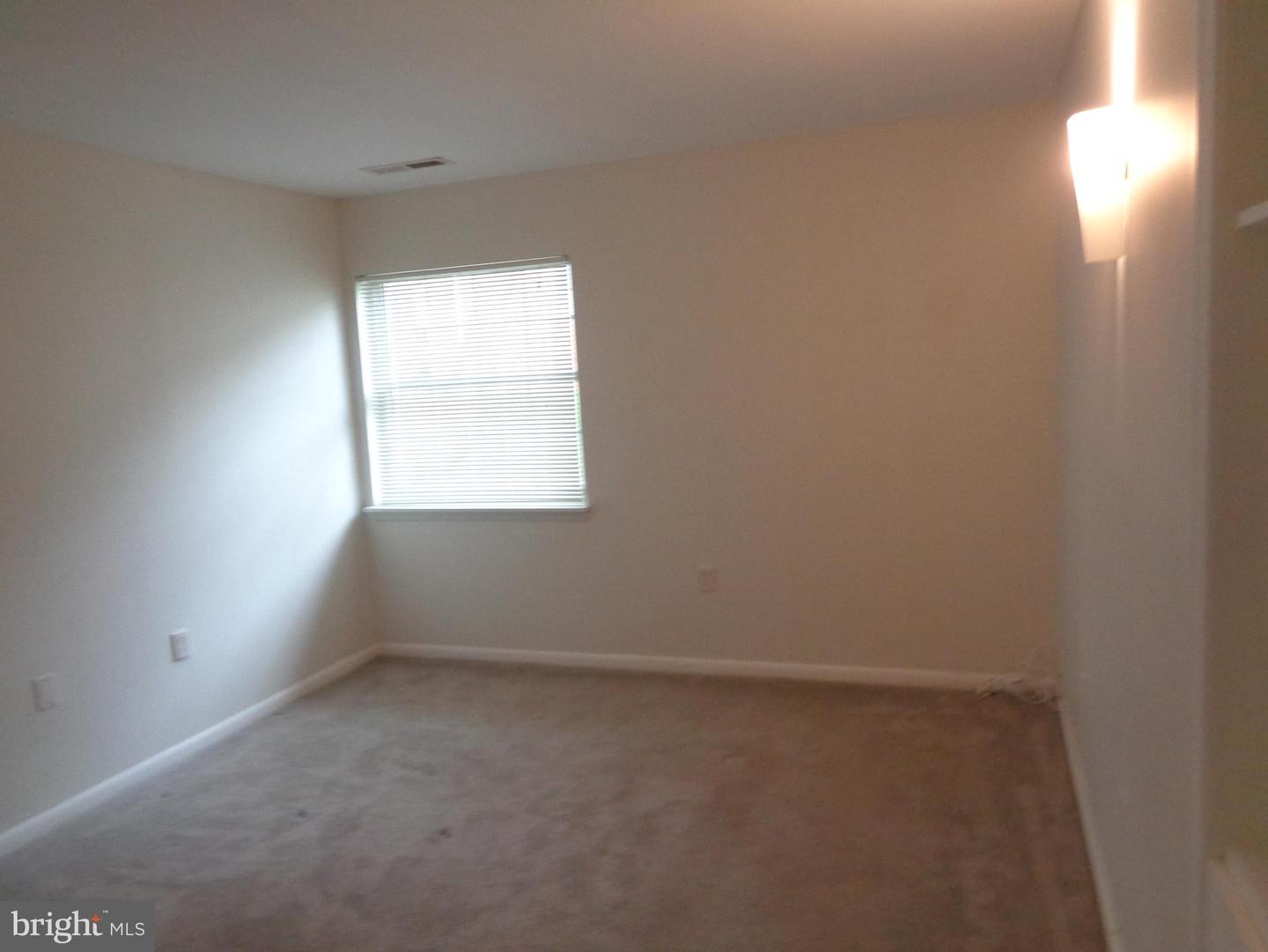 1954 KENNEDY DR #104, MCLEAN, Virginia 22102, 2 Bedrooms Bedrooms, ,1 BathroomBathrooms,Residential,For sale,1954 KENNEDY DR #104,VAFX2238894 MLS # VAFX2238894