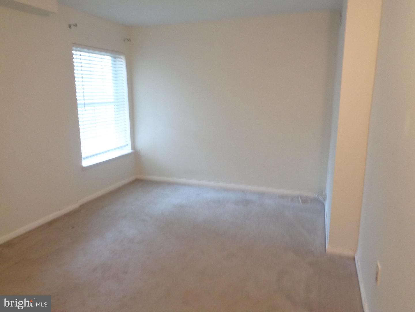 1954 KENNEDY DR #104, MCLEAN, Virginia 22102, 2 Bedrooms Bedrooms, ,1 BathroomBathrooms,Residential,For sale,1954 KENNEDY DR #104,VAFX2238894 MLS # VAFX2238894