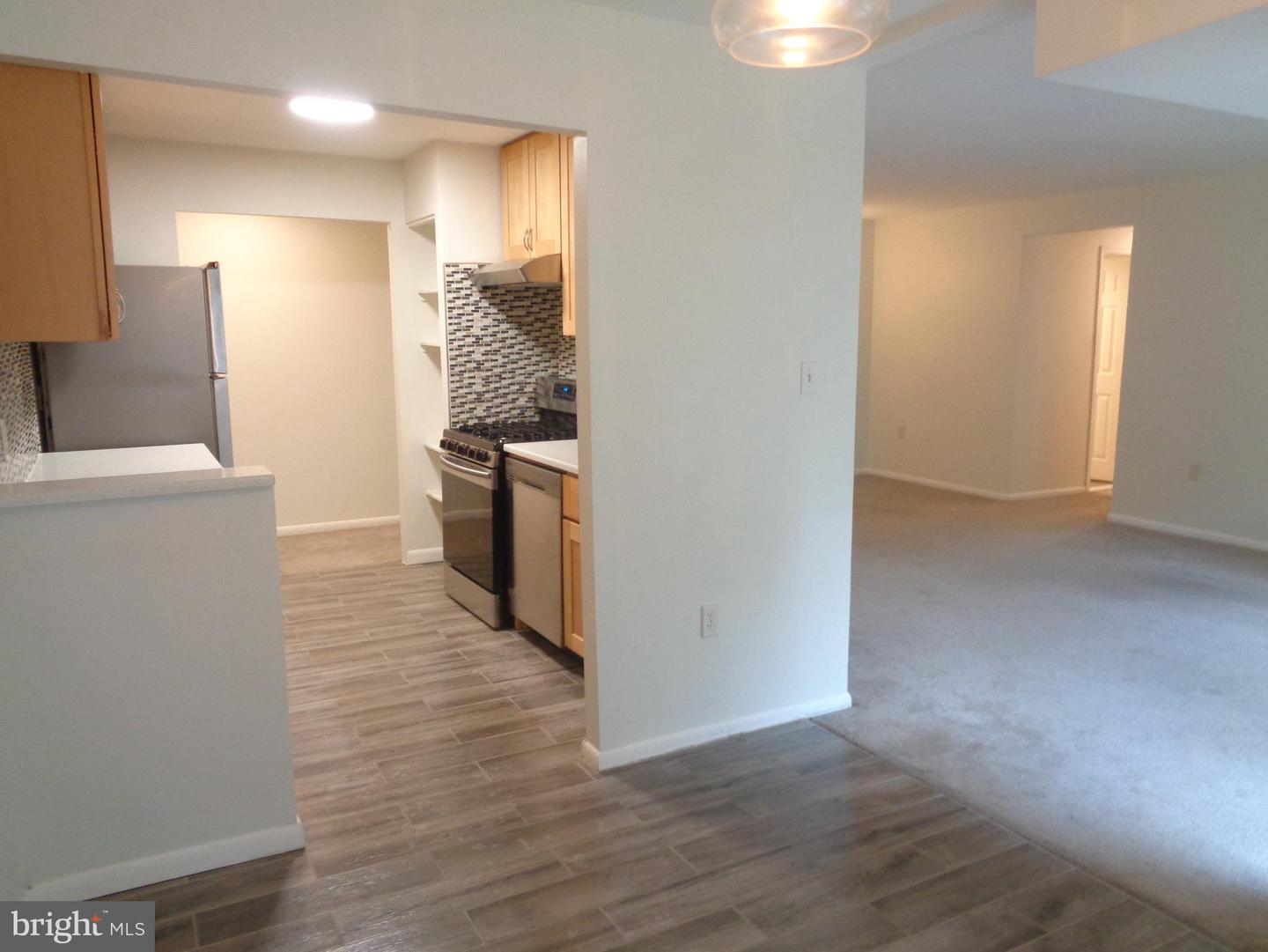 1954 KENNEDY DR #104, MCLEAN, Virginia 22102, 2 Bedrooms Bedrooms, ,1 BathroomBathrooms,Residential,For sale,1954 KENNEDY DR #104,VAFX2238894 MLS # VAFX2238894