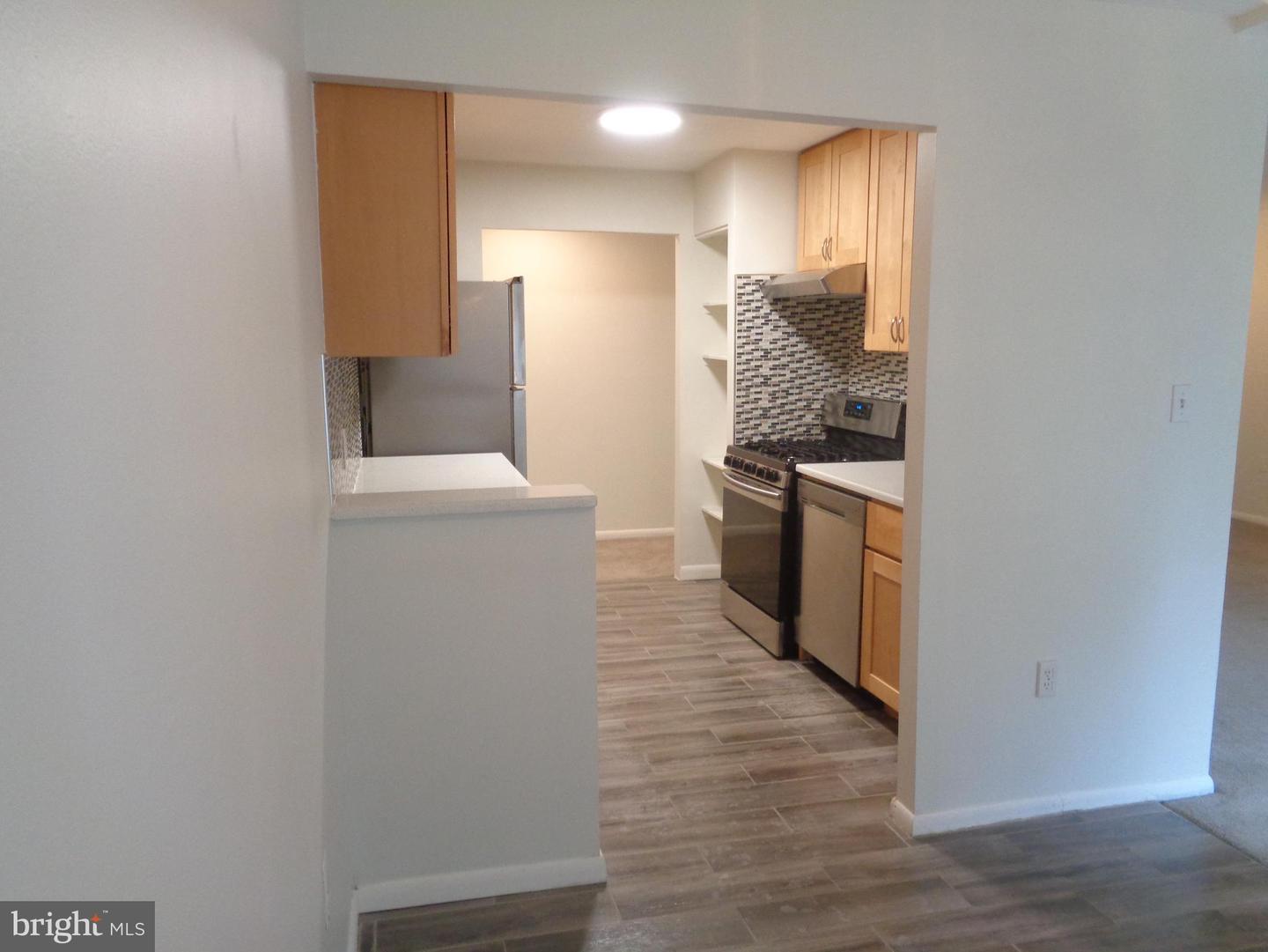 1954 KENNEDY DR #104, MCLEAN, Virginia 22102, 2 Bedrooms Bedrooms, ,1 BathroomBathrooms,Residential,For sale,1954 KENNEDY DR #104,VAFX2238894 MLS # VAFX2238894