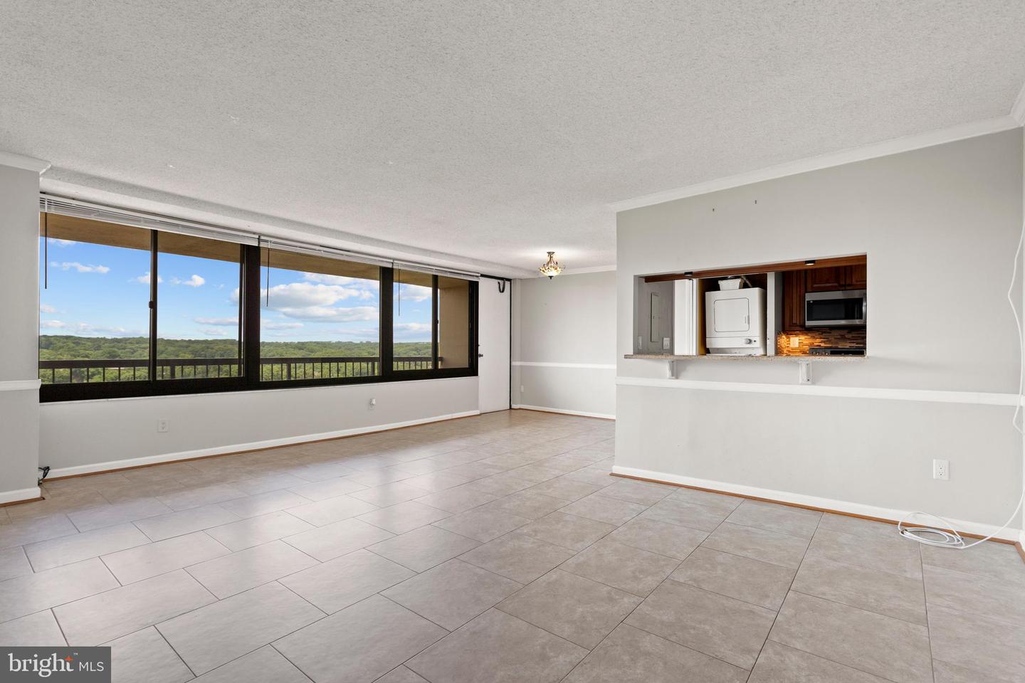5500 HOLMES RUN PKWY #1517, ALEXANDRIA, Virginia 22304, 2 Bedrooms Bedrooms, ,2 BathroomsBathrooms,Residential,For sale,5500 HOLMES RUN PKWY #1517,VAAX2045952 MLS # VAAX2045952