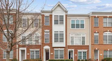 24995 RIDING CENTER DR, CHANTILLY, Virginia 20152, 3 Bedrooms Bedrooms, ,3 BathroomsBathrooms,Residential,For sale,24995 RIDING CENTER DR,VALO2099558 MLS # VALO2099558